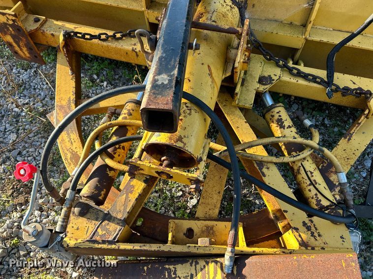 image for item NQ9917 Flink  11' W snow plow