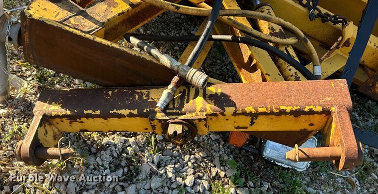 image for item NQ9917 Flink  11' W snow plow