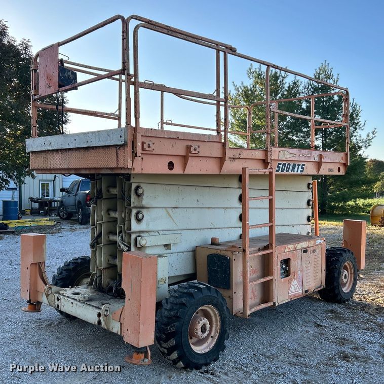 image for item NQ9918 2002 JLG 500RTS  scissor lift