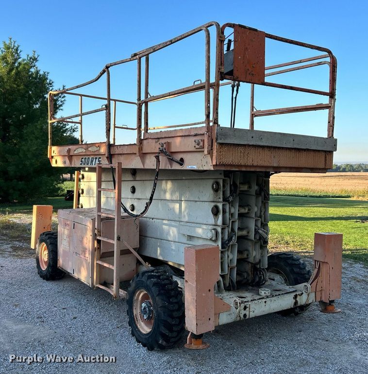 image for item NQ9918 2002 JLG 500RTS  scissor lift