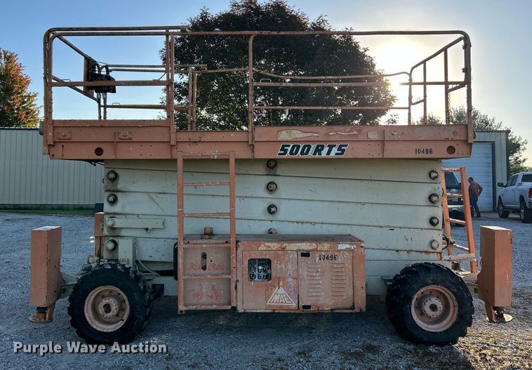 image for item NQ9918 2002 JLG 500RTS  scissor lift