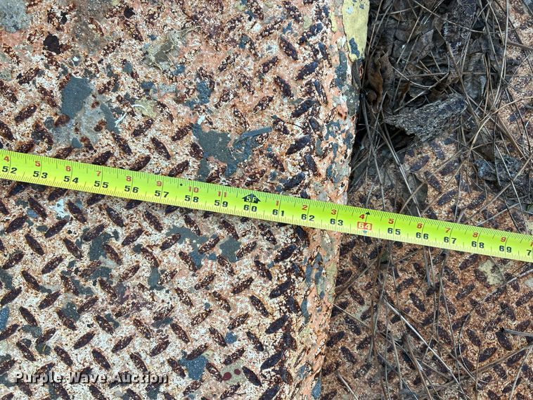 image for item NQ9918 2002 JLG 500RTS  scissor lift