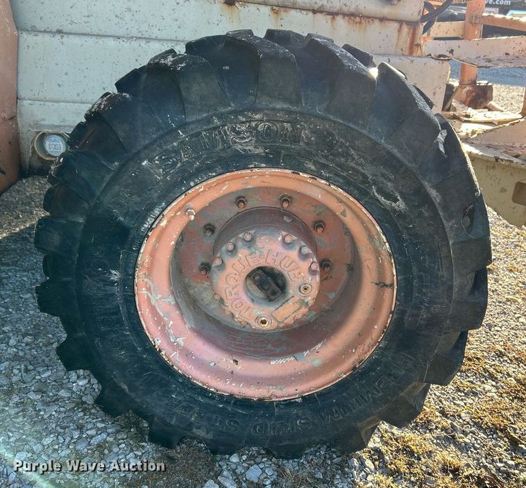 image for item NQ9918 2002 JLG 500RTS  scissor lift