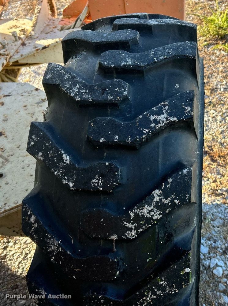 image for item NQ9918 2002 JLG 500RTS  scissor lift