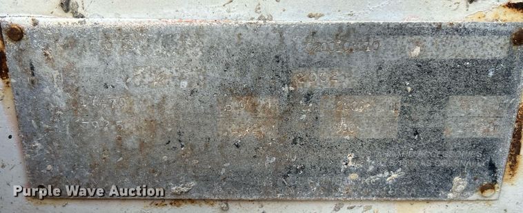 image for item NQ9918 2002 JLG 500RTS  scissor lift