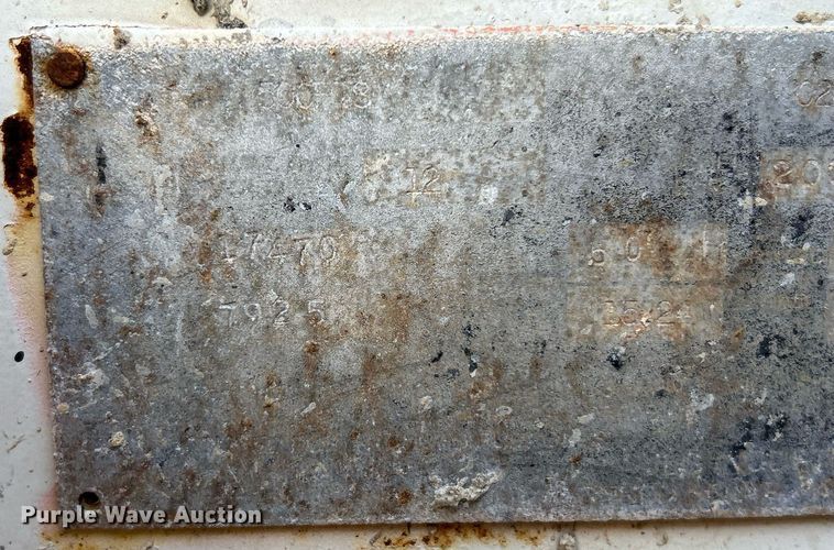 image for item NQ9918 2002 JLG 500RTS  scissor lift