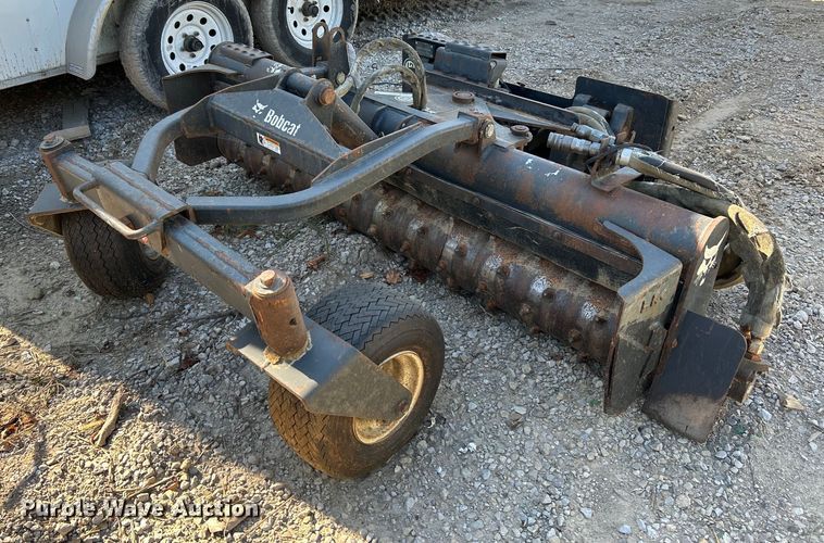 image for item NQ9926 2012 Bobcat 72SCH  skid steer soil conditioner