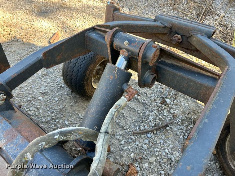 image for item NQ9926 2012 Bobcat 72SCH  skid steer soil conditioner