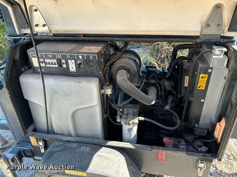 image for item NQ9928 (3) light plants