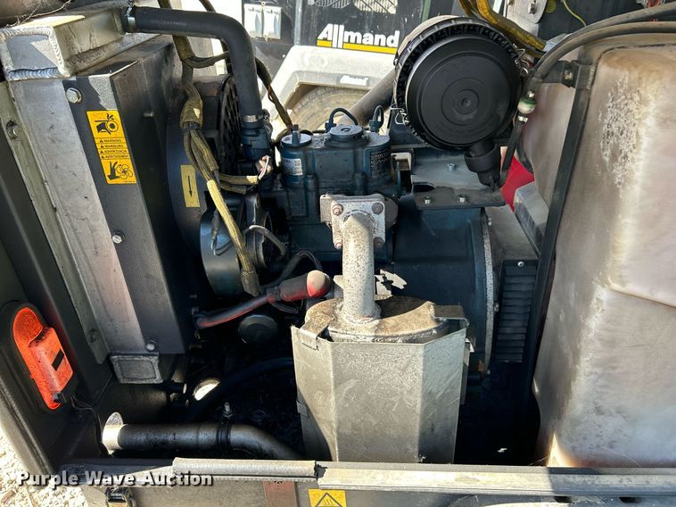 image for item NQ9928 (3) light plants