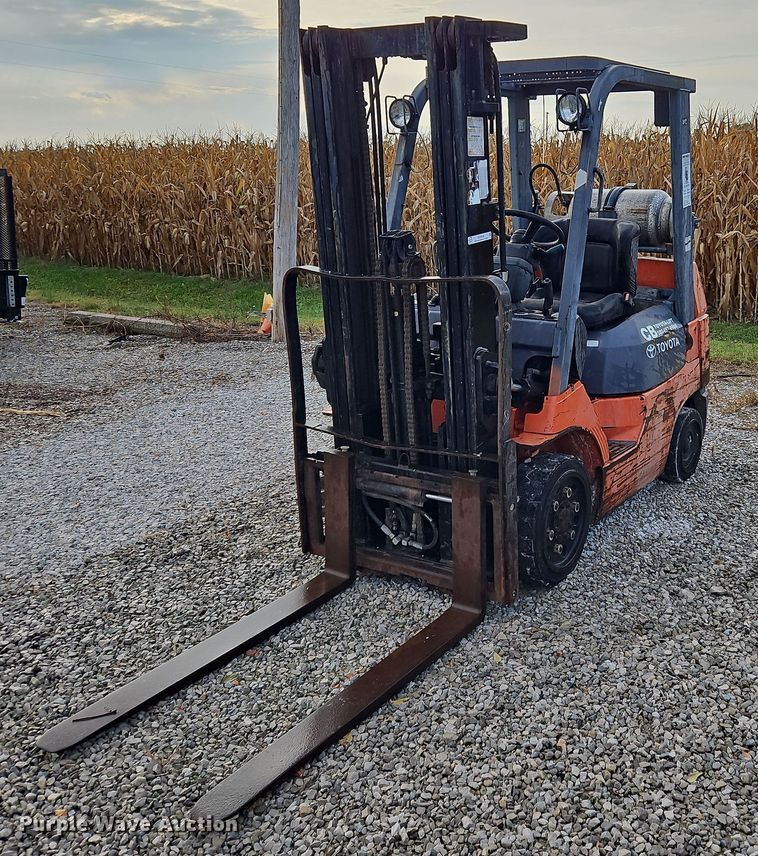 image for item NQ9932 Toyota 7FGCU25  forklift