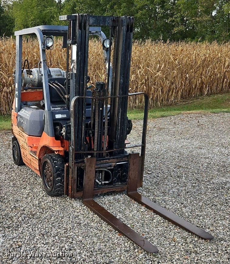 image for item NQ9932 Toyota 7FGCU25  forklift