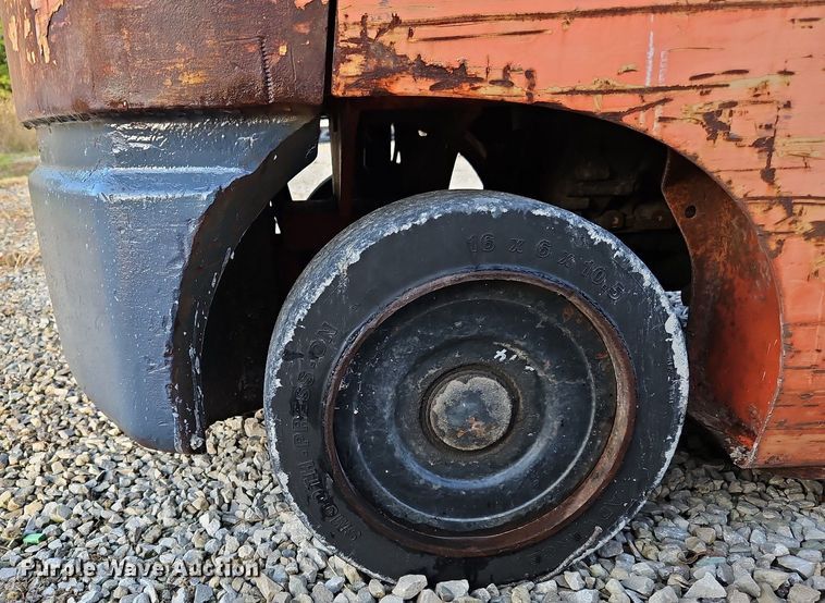 image for item NQ9932 Toyota 7FGCU25  forklift