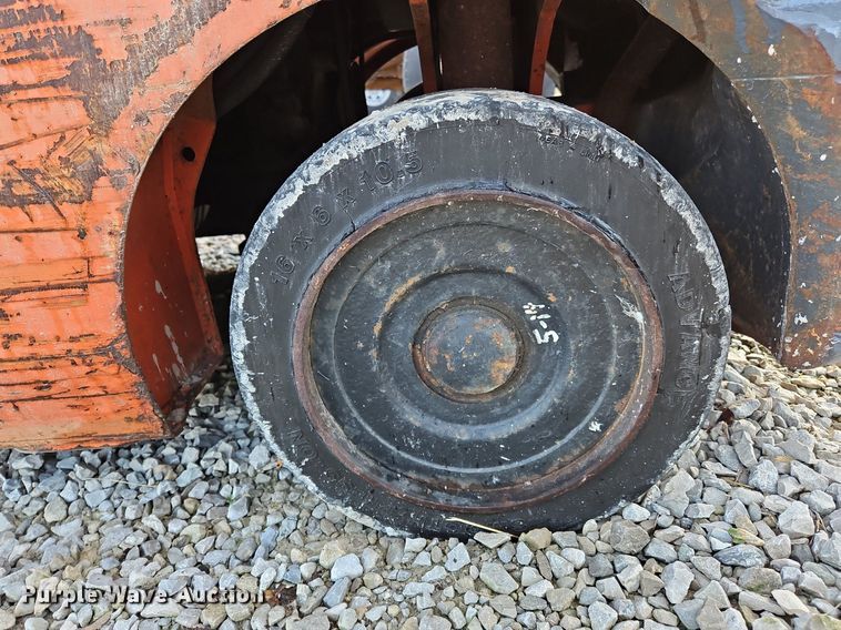 image for item NQ9932 Toyota 7FGCU25  forklift