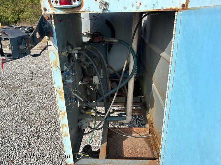 image for item NQ9935 1993 Sreco Flexible HV2060TR/L  sewer jetter trailer