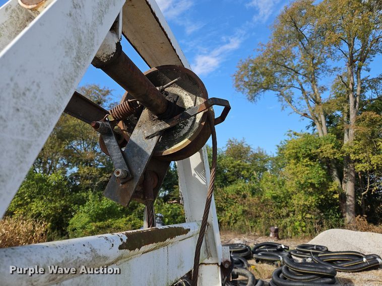 image for item NQ9936 (2) Sreco Flexible pull-in bucket machines