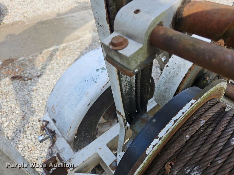 image for item NQ9936 (2) Sreco Flexible pull-in bucket machines