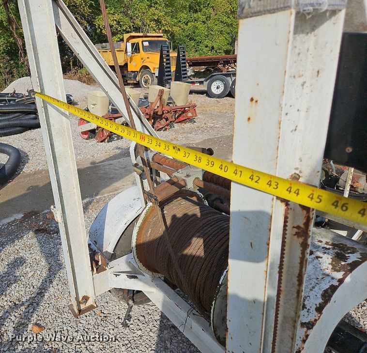 image for item NQ9936 (2) Sreco Flexible pull-in bucket machines