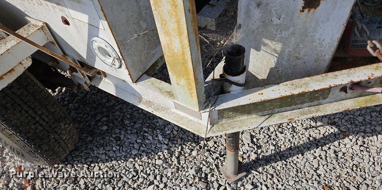 image for item NQ9936 (2) Sreco Flexible pull-in bucket machines