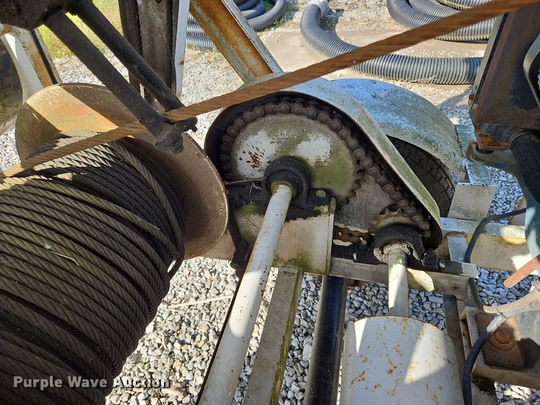 image for item NQ9936 (2) Sreco Flexible pull-in bucket machines