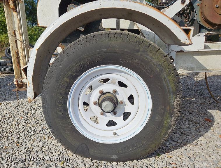 image for item NQ9936 (2) Sreco Flexible pull-in bucket machines