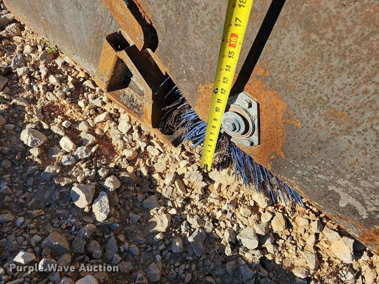 image for item NT9996 Skid steer broom