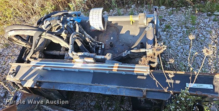 image for item NT9997 2016 Bobcat  40PSL cold planer