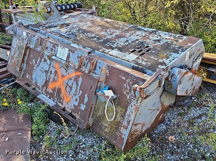 image for item NT9998 2002 FFC LAF3576 skid steer landscape rake