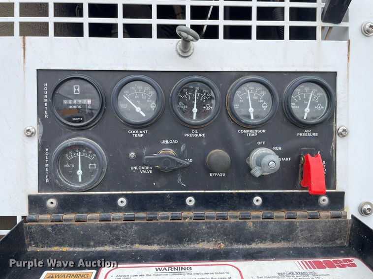 image for item NX9871 1998 Chevrolet T8500  paint striper truck