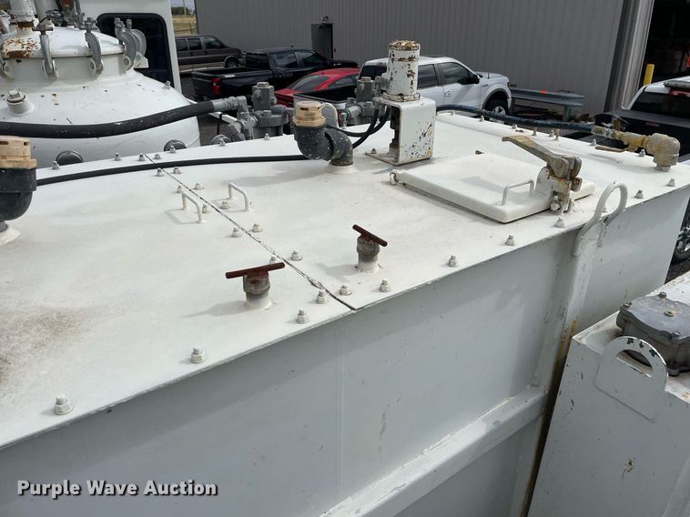 image for item NX9871 1998 Chevrolet T8500  paint striper truck