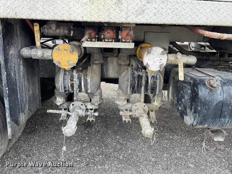 image for item NX9871 1998 Chevrolet T8500  paint striper truck