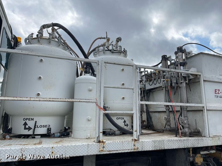 image for item NX9871 1998 Chevrolet T8500  paint striper truck