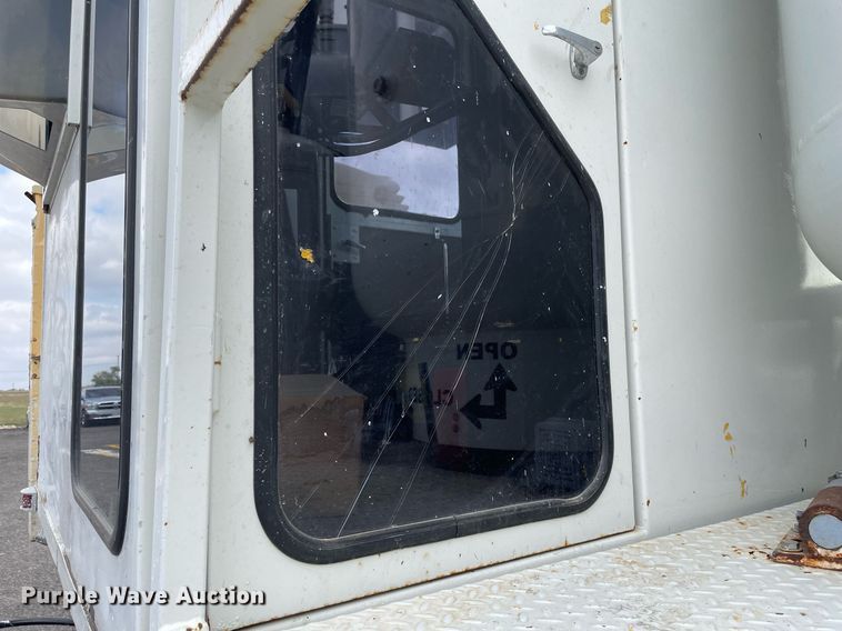 image for item NX9871 1998 Chevrolet T8500  paint striper truck