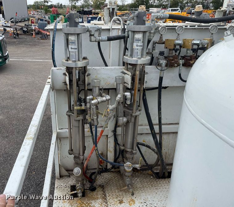 image for item NX9871 1998 Chevrolet T8500  paint striper truck