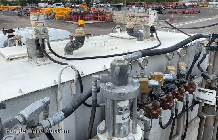 image for item NX9871 1998 Chevrolet T8500  paint striper truck