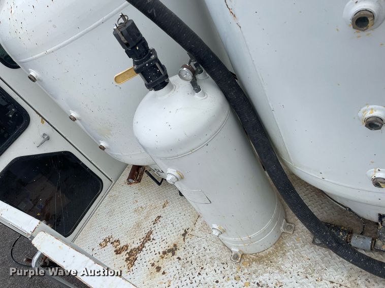 image for item NX9871 1998 Chevrolet T8500  paint striper truck