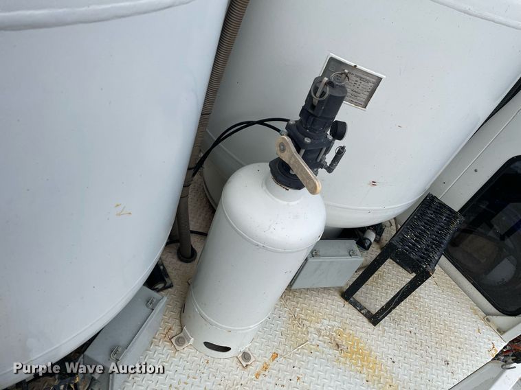 image for item NX9871 1998 Chevrolet T8500  paint striper truck