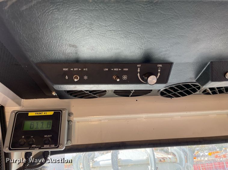 image for item NX9871 1998 Chevrolet T8500  paint striper truck