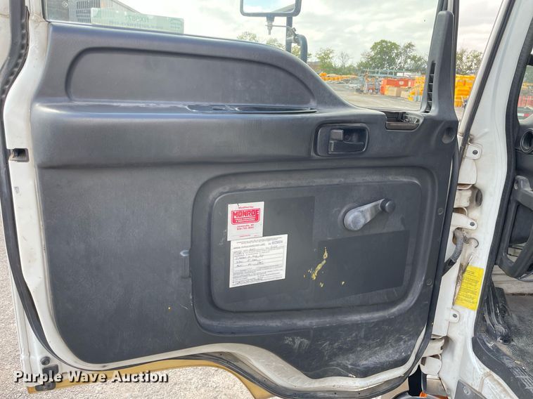 image for item NX9871 1998 Chevrolet T8500  paint striper truck