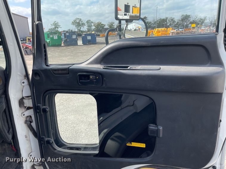 image for item NX9871 1998 Chevrolet T8500  paint striper truck