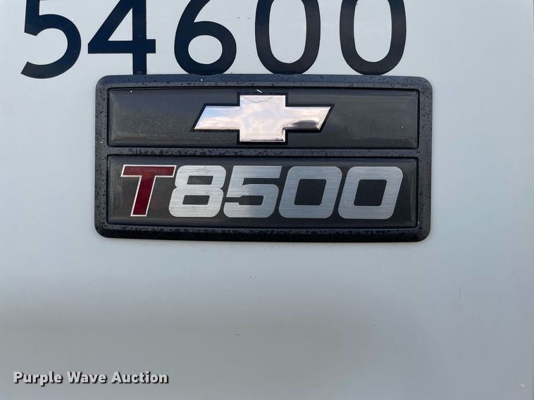 image for item NX9871 1998 Chevrolet T8500  paint striper truck