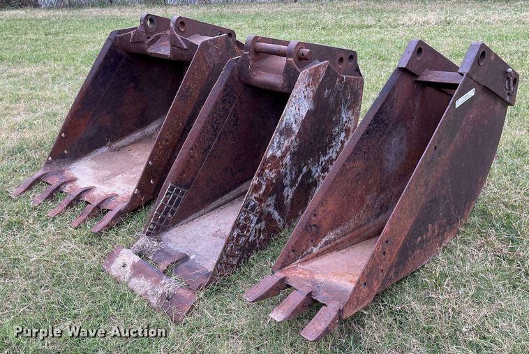 image for item NX9896 Excavator attachments