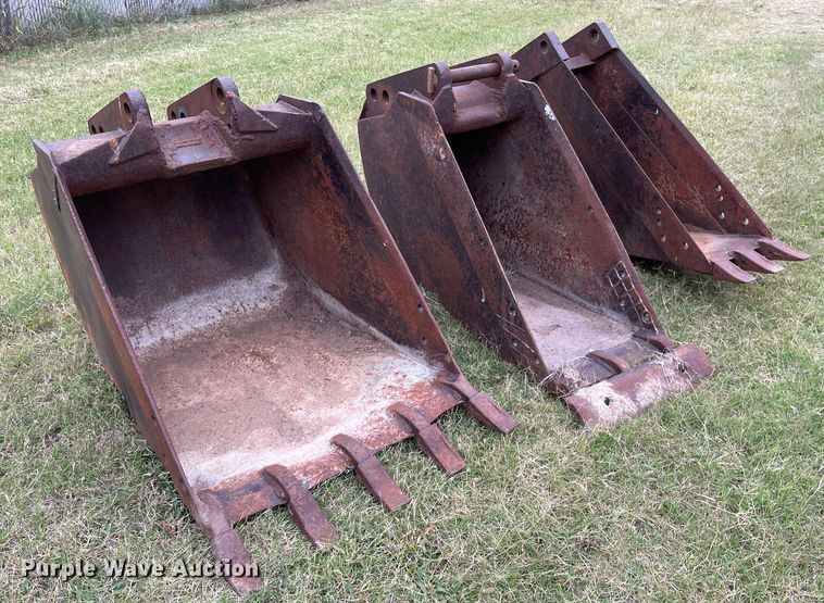 image for item NX9896 Excavator attachments