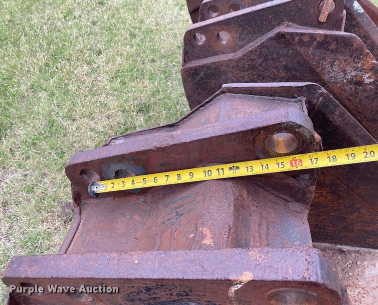 image for item NX9896 Excavator attachments