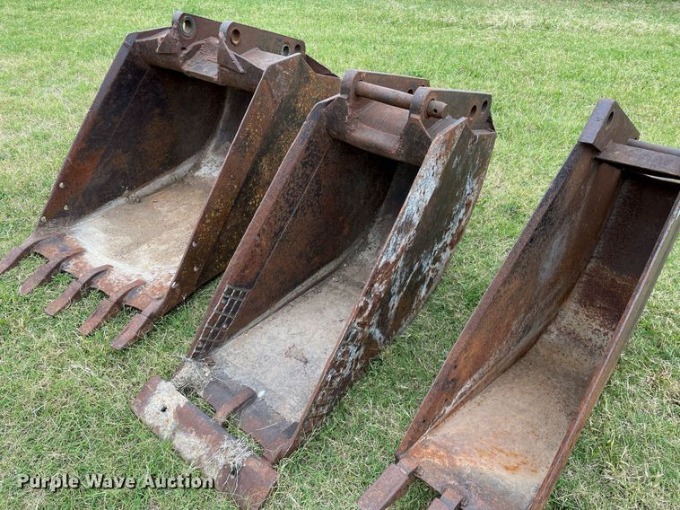 image for item NX9896 Excavator attachments