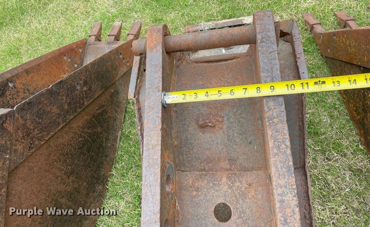 image for item NX9896 Excavator attachments