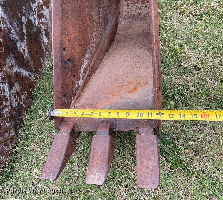 image for item NX9896 Excavator attachments