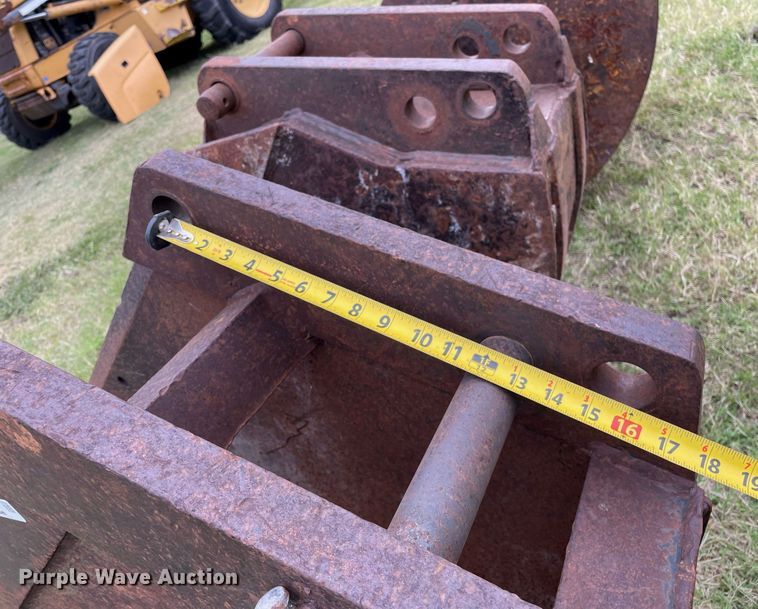 image for item NX9896 Excavator attachments