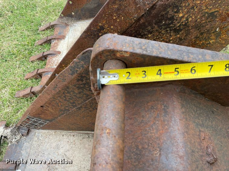 image for item NX9896 Excavator attachments