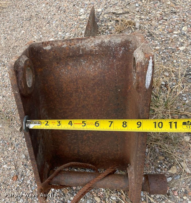 image for item NX9896 Excavator attachments